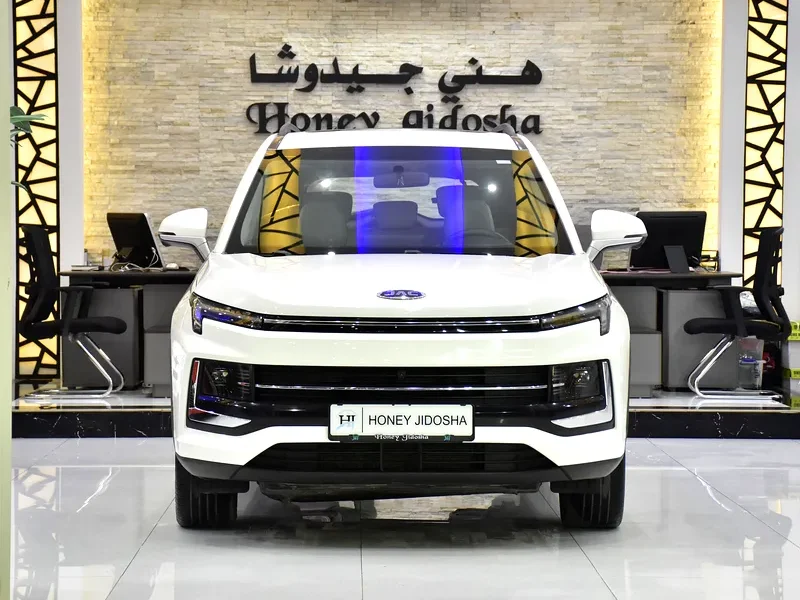 2023 JAC JS4 TURBO 4 Cylinders Engine White Beige Crossover GCC Specs