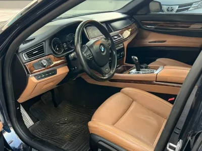 2014 BMW 7-Series 750i Exclusive 8 Cylinders Engine Blue Tan Sedan