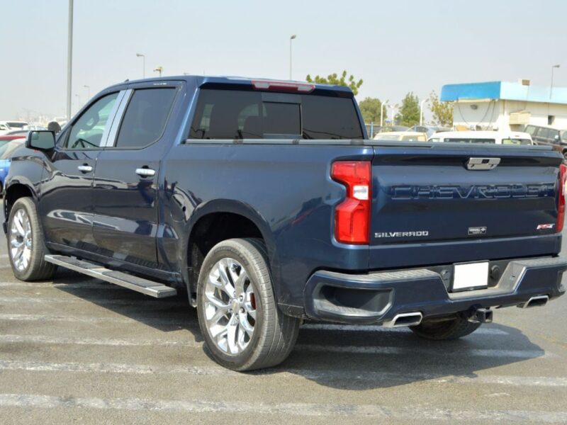 2020 Chevrolet Silverado 5.3 Liters 8 Cylinders Engine Blue Grey Pick Up Truck