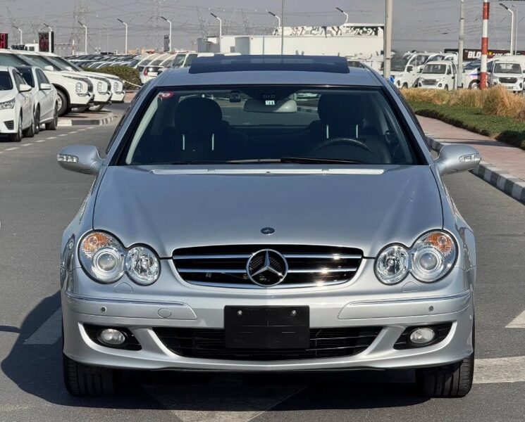 2006 Mercedes-Benz CLK350 3.5 Litres V6 Engine Silver Black Coupe RWD