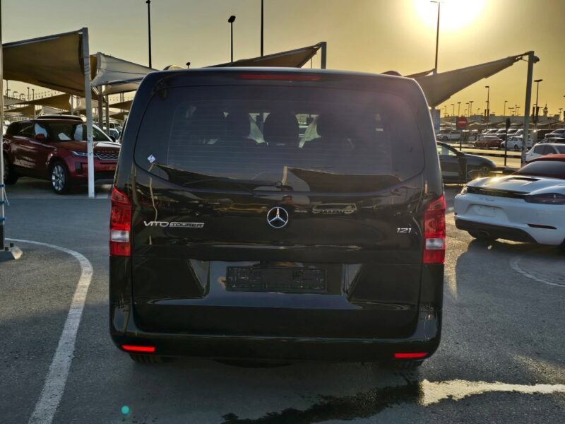 2022 Mercedes-Benz Vito Tourer 121 2.0L 4 Cylinders Engine Black MPV