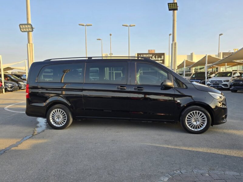 2022 Mercedes-Benz Vito Tourer 121 2.0L 4 Cylinders Engine Black MPV