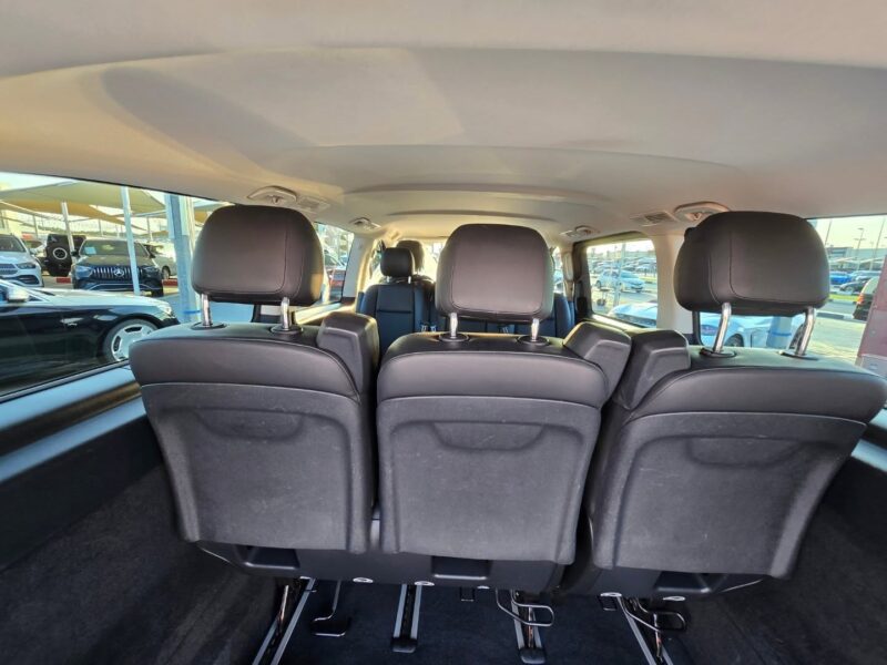 2022 Mercedes-Benz Vito Tourer 121 2.0L 4 Cylinders Engine Black MPV