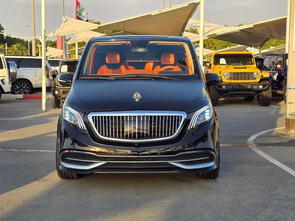 2018 Mercedes-Benz V250 2.0L 4-Cylinder Turbo Black Orange Luxury MPV