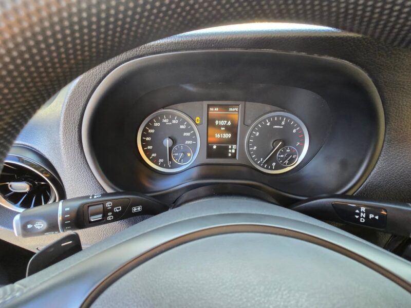 2022 Mercedes-Benz Vito Tourer 121 2.0L 4 Cylinders Engine Black MPV