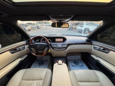 2007 Mercedes-Benz S550 5.5 Liters 8 Cylinders Engine White Beige Sedan RWD