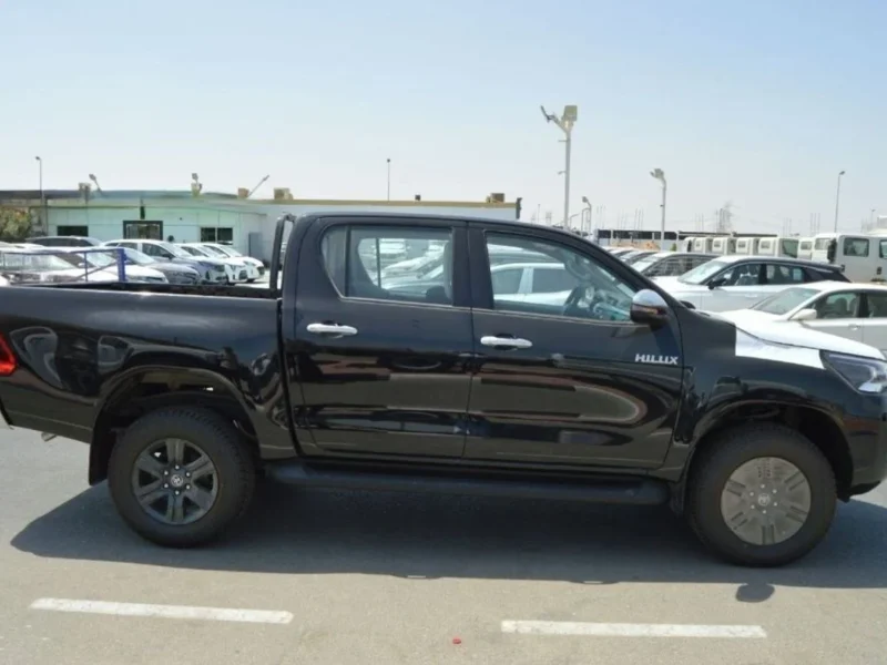 2024 Toyota Hilux SR5 2.4 Liter 4 Cylinder Diesel Engine Black Grey Pick Up Truck