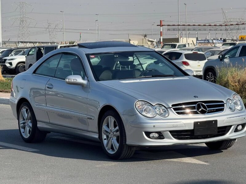 2006 Mercedes-Benz CLK350 3.5 Litres V6 Engine Silver Black Coupe RWD
