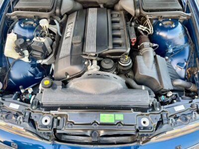 2000 BMW 528i 2.8 litres Inline 6 Cylinder Engine Blue Silver Sedan RWD