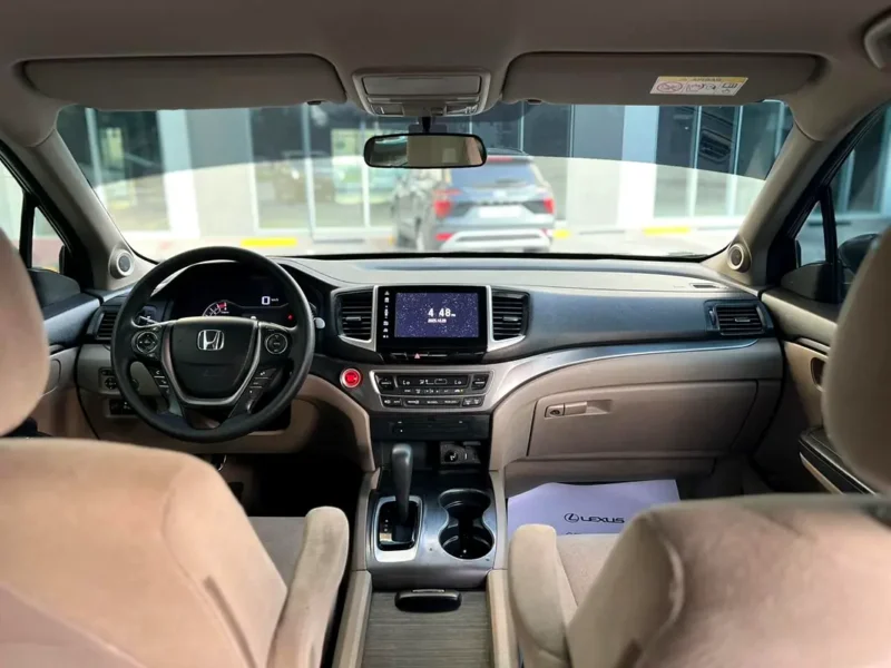 2018 Honda Pilot EX 6 Cylinders Engine Black Beige SUV GCC Specs