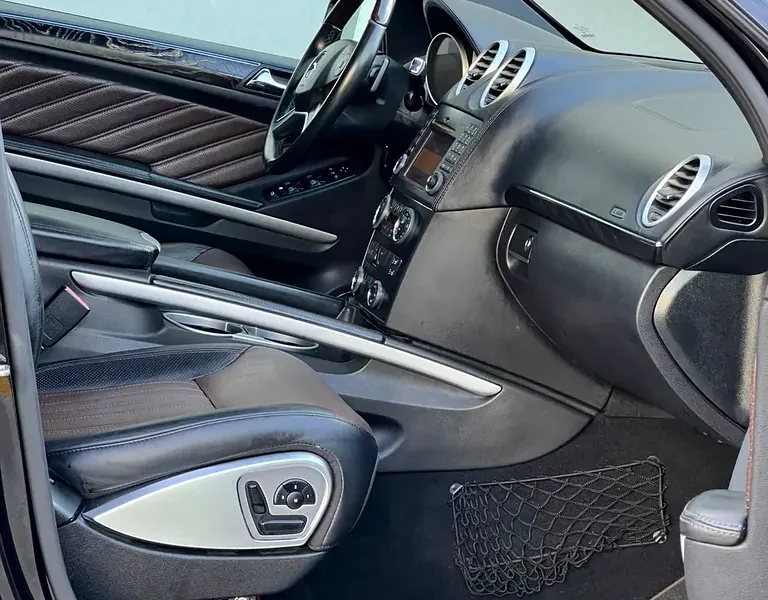 2012 Mercedes-Benz GL-Class GL 550 8 Cylinders Engine Black SUV 4WD