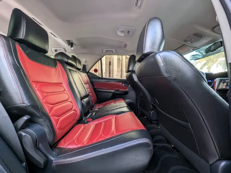 2018 TOYOTA FORTUNER TRD SPORTIVO GCC V4 2.7L White Red SUV