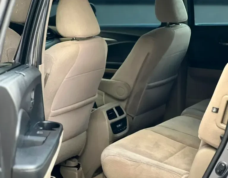 2018 Honda Pilot EX 6 Cylinders Engine Black Beige SUV GCC Specs