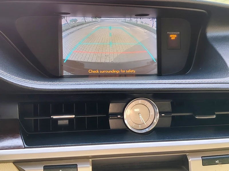 2013 Lexus ES-Series Exclusive 6 Cylinders Engine Black beige Sedan