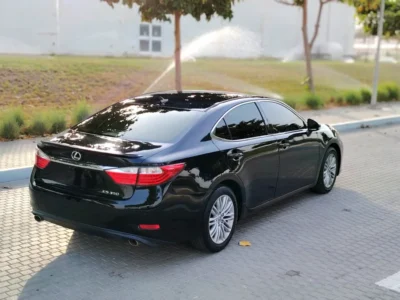 2013 Lexus ES-Series Exclusive 6 Cylinders Engine Black beige Sedan