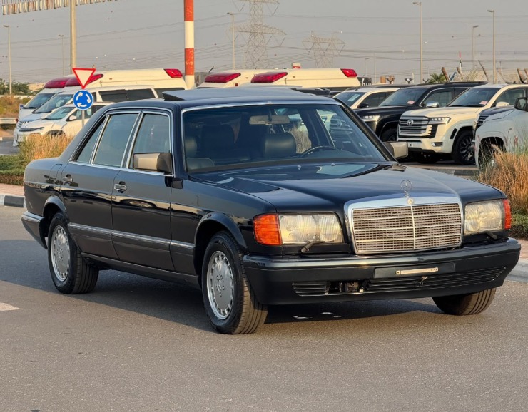 1991 Mercedes-Benz 560SEL 5.6 Liters V8 Engine Black Sedan RWD Clean Title