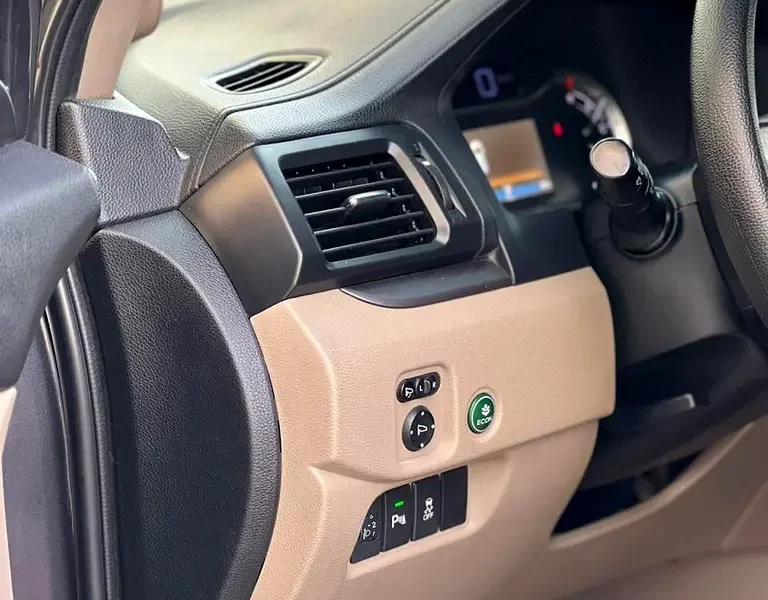 2018 Honda Pilot EX 6 Cylinders Engine Black Beige SUV GCC Specs