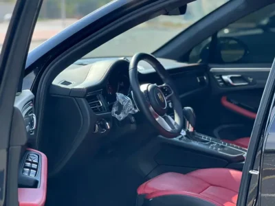 2020 Porsche Macan Standard 4 Cylinders Engine Black Red SUV GCC Specs
