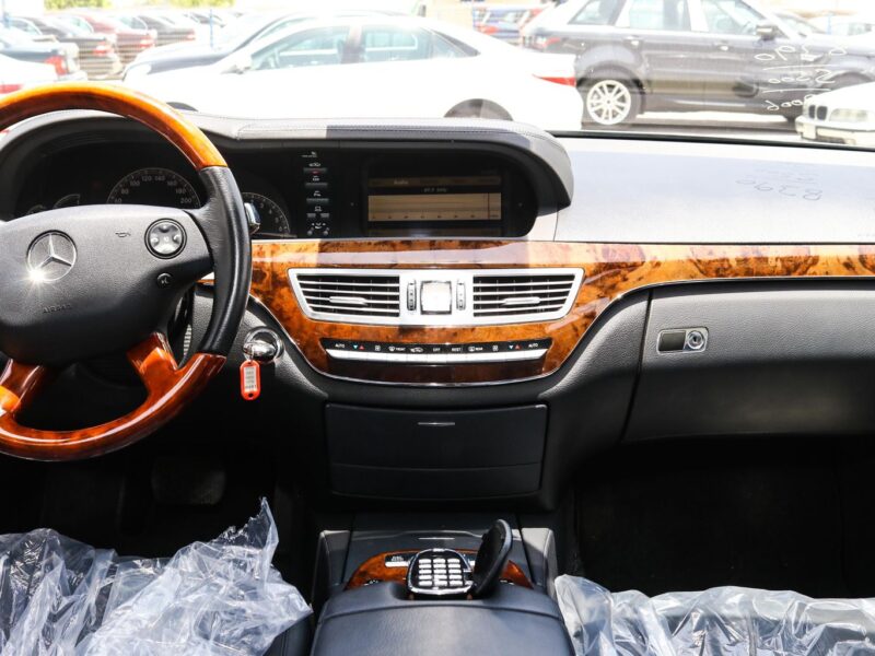 2006 Mercedes-Benz S500 5.0L V8 Cylinders Engine Black Sedan