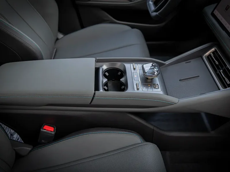 2025 BYD Qin L DM-i Hybrid 4 Cylinders Green Black Sedan FWD