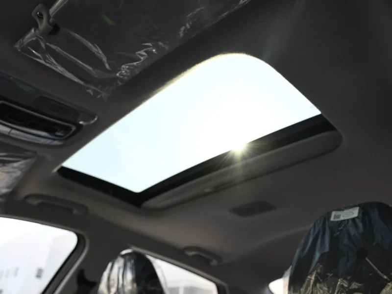 2025 Hyundai Elantra 1.5 Liters 4 Cylinders Petrol Engine White Black Sedan