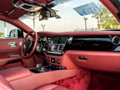 2015 Rolls-Royce Wraith Standard Smooth and powerful V12 White Red Coupe