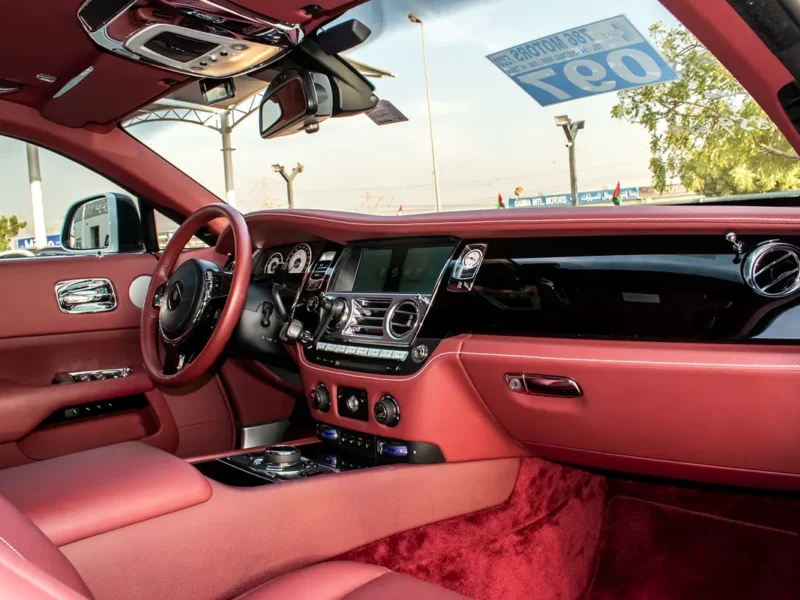 2015 Rolls-Royce Wraith Standard Smooth and powerful V12 White Red Coupe