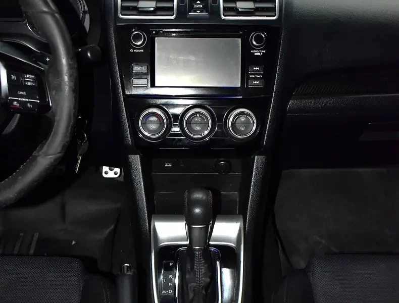 2017 Subaru WRX WRX 4 Cylinders Engine Silver Black Sedan GCC Spec