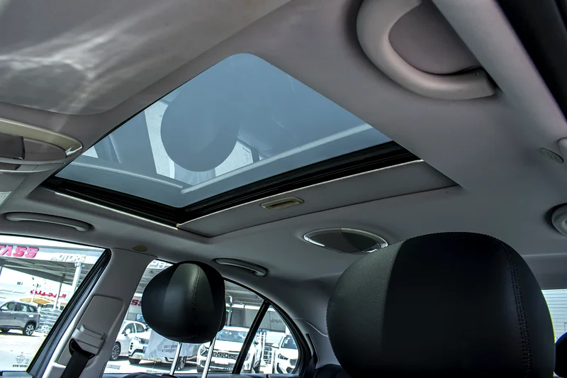 2008 Mercedes-Benz E-Class E 350 6 Cylinders Engine Silver Black Sedan