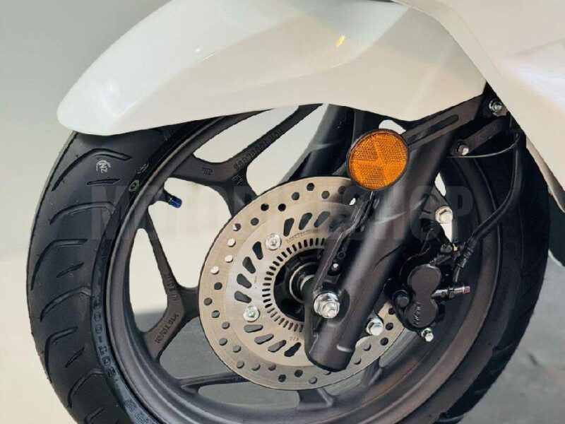 2025 Honda PCX White 160 CC