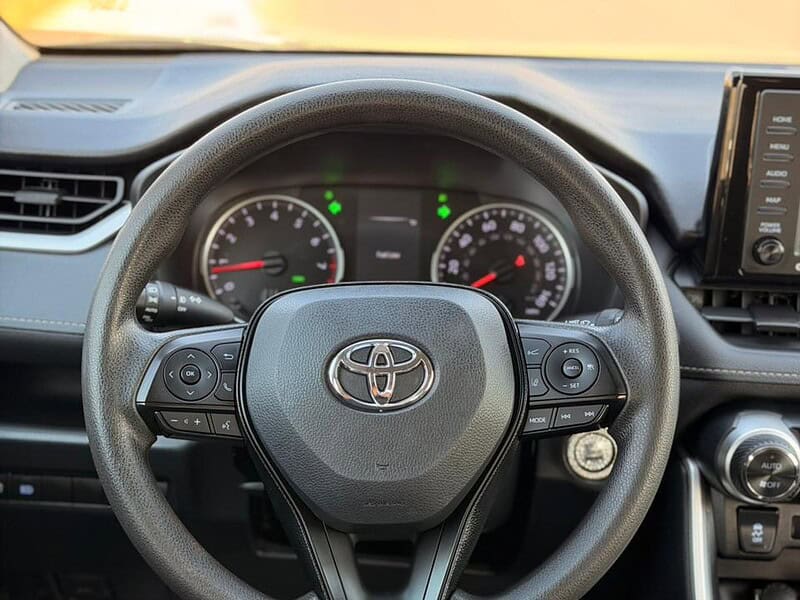 2021 TOYOTA RAV 4 XLE 2.5 L V4 Engine Green Black SUV Full Option