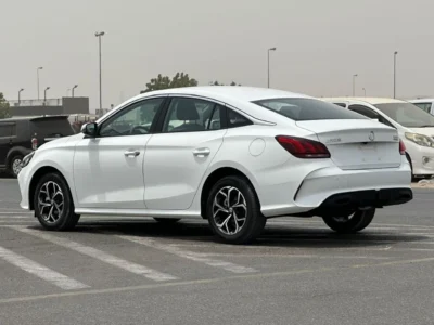 2025 MG MG 5 1.5 L 4 Cylinders Engine White Black Sedan FWD