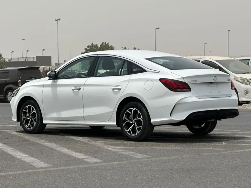 2025 MG MG 5 1.5 L 4 Cylinders Engine White Black Sedan FWD