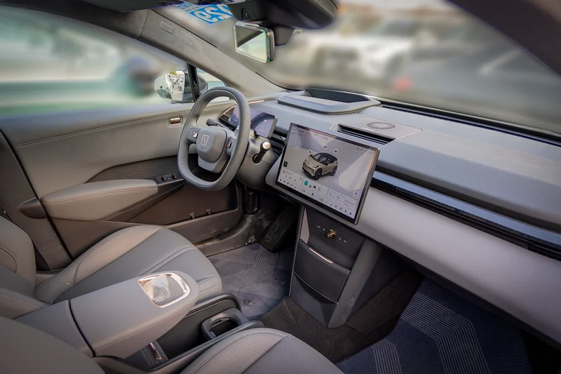 2024 Zeekr X Premium Electric Car White SUV 450 - 550 KM Range GCC Specs