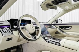 2024 Mercedes-Maybach S580 4MATIC 4.0L Twin-Turbo V8 Black Beige Sedan