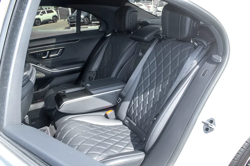 2022 Mercedes-Benz S-Class S 580 4Matic 8 Cylinders Engine White Black Sedan