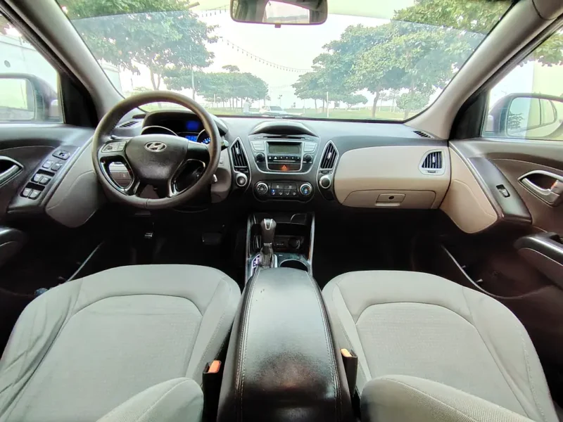 2014 Hyundai Tucson GDI 4 Cylinders Engine Brown Beige SUV GCC Specs