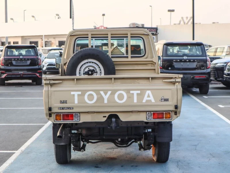 2009 Toyota Land Cruiser Pick Up PICKUP DLX 4.5L Beige Grey Truck