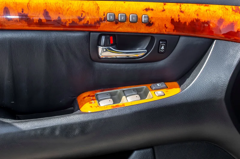 2004 Lexus LS-Series 1/2 Ultra 8 Cylinders Engine Petrol Black Sedan