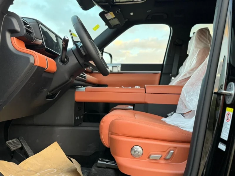 2025 BYD Leopard Titanium 7 4WD ULTRA 1.5L PLUG-IN HYBRID Black Orange