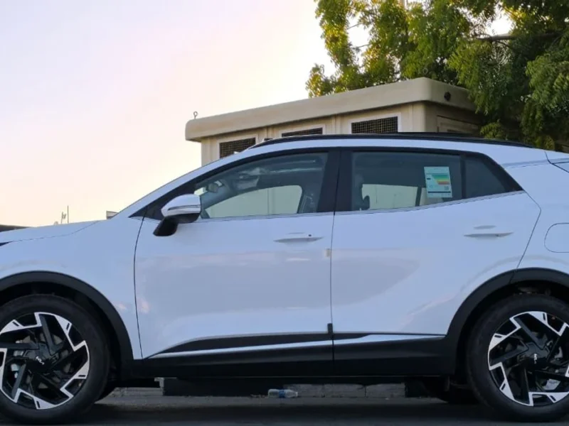 2025 Kia Sportage 2.0L MPI LX FWD White Beige SUV GCC Specs