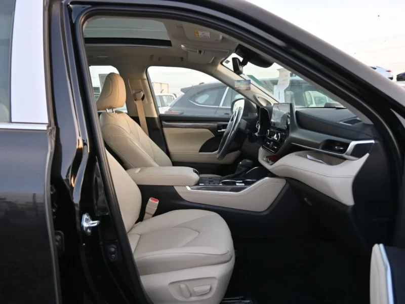 2025 Toyota Highlander 2.5L 4 Cylinders Engine Hybrid Limited Black Grey SUV