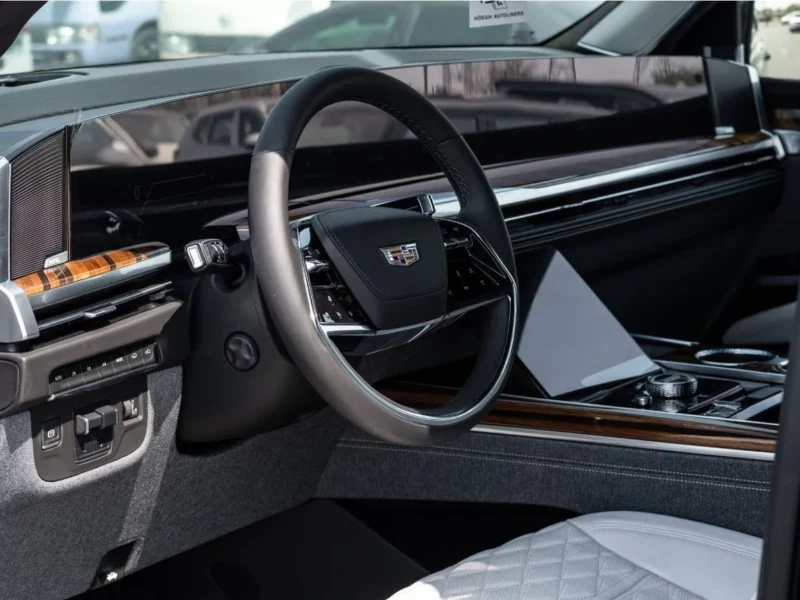 2025 Cadillac Escalade Sport Platinum 6.2L 4WD Black White SUV GCC Specs