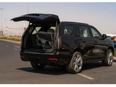 2025 Cadillac Escalade Sport Platinum 6.2L 4WD Black White SUV GCC Specs