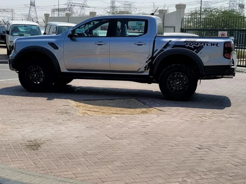 2025 Ford Ranger Raptor 3.0L 6 Cylinder Engine PETROL GCC SPECS Grey Black