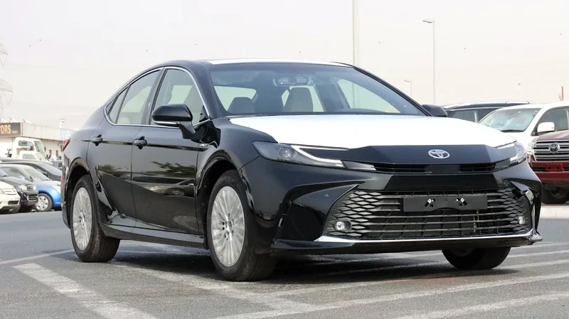 2025 Toyota Camry LE 4 Cylinders Engine Black Beige Sedan GCC Specs