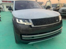 2024 Land Rover Range Rover SE P530 4.4L V8 Supercharged Black Red SUV AWD