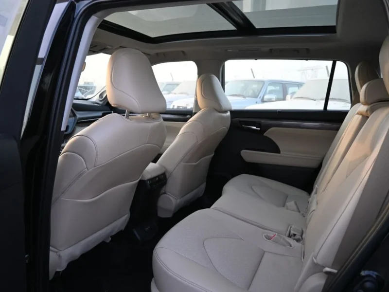 2025 Toyota Highlander 2.5L 4 Cylinders Engine Hybrid Limited Black Grey SUV