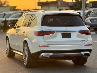 2023 Mercedes-Maybach GLS-Class GLS 600 12 Cylinders Engine White Black SUV