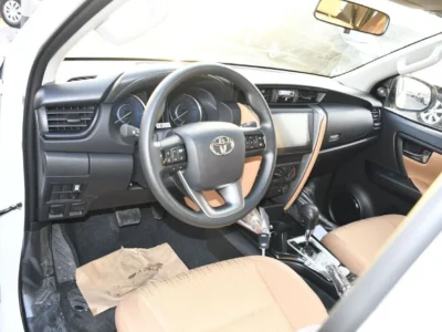 2026 Toyota Fortuner 2.4L V4 Diesel Automatic White Tan SUV GCC specs
